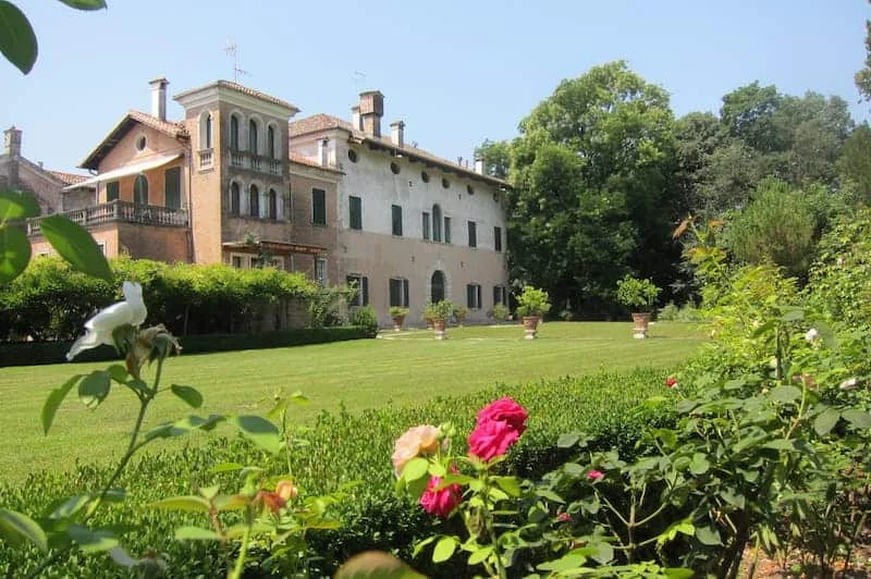 Castello di Cordovado: dalle torri medievali a Villa Freschi