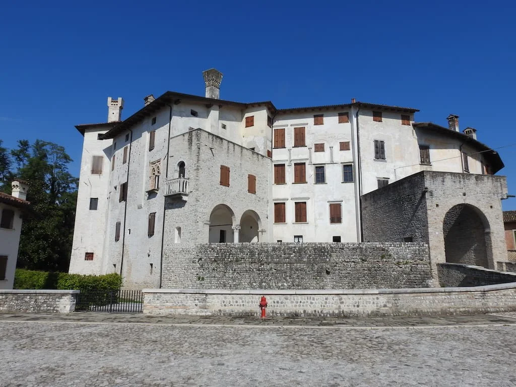 Il castello di Valvasone e l'organo di Vincenzo Colombi