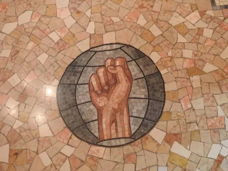 I mosaici di Sequals: l'eredità di Gian Domenico Facchina