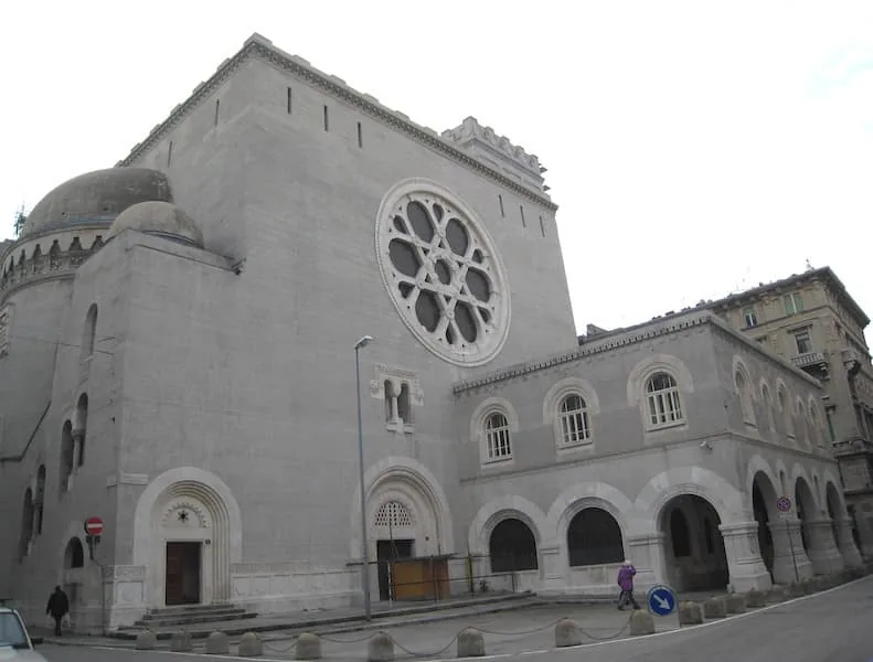 La Sinagoga di Trieste, cuore pulsante della comunità ebraica locale La Sinagoga di Trieste, cuore pulsante della comunità ebraica locale - Arte & Cultura in Friuli Venezia Giulia