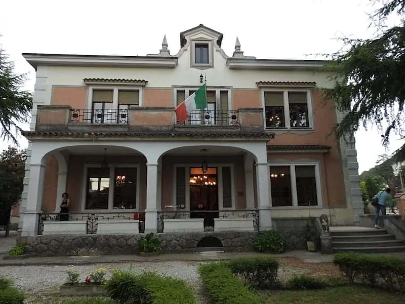 Sequals: la culla del mosaico moderno e il paese di Primo Carnera