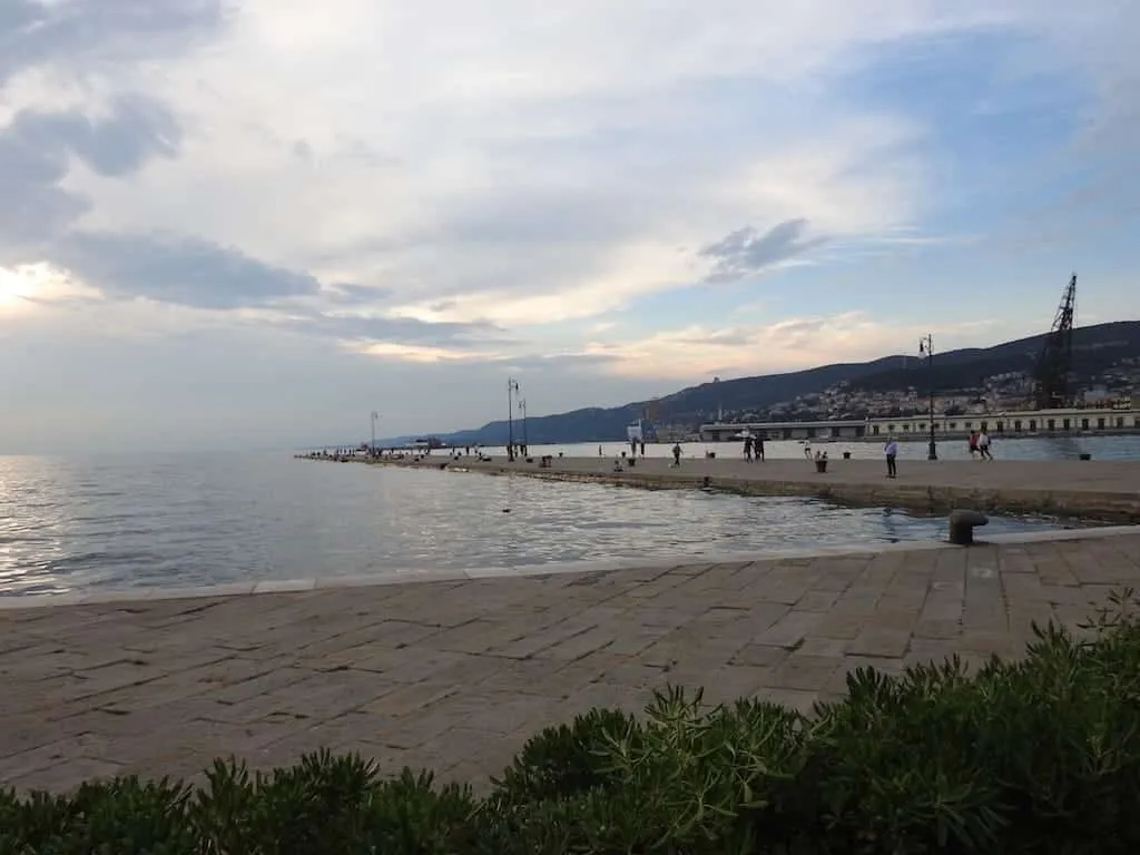 Molo Audace: il relitto del San Carlo e l'approdo del 1918