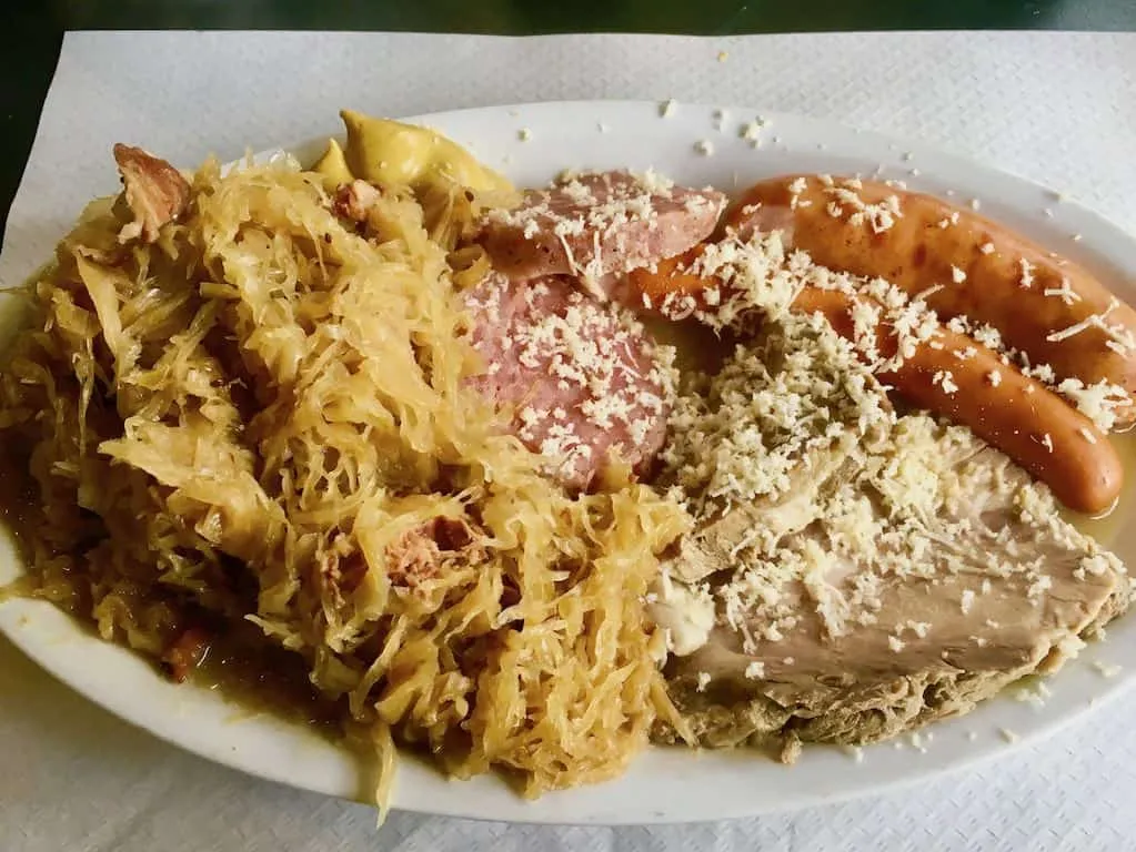 Trattoria Primavera a San Dorligo: Caldaia e Cucina Tipica