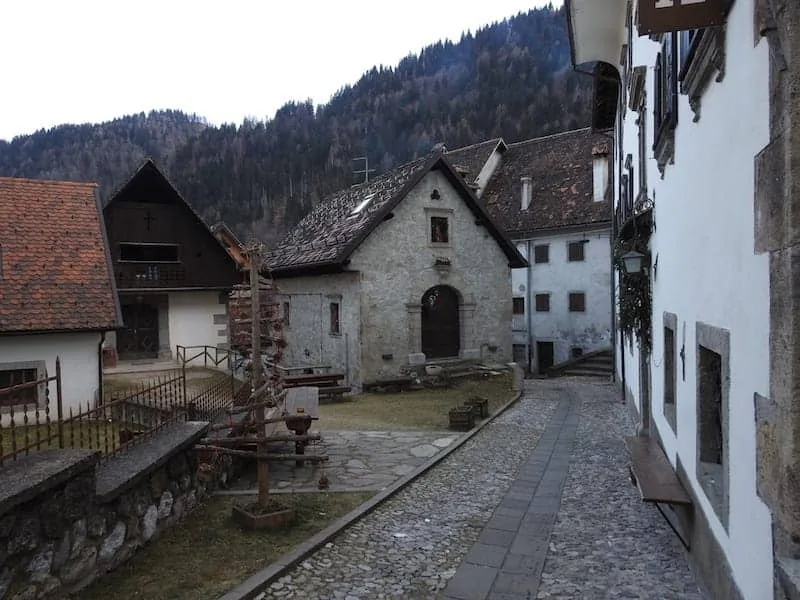 Pesariis con bambini: 9 itinerari nella Val Pesarina per famiglie