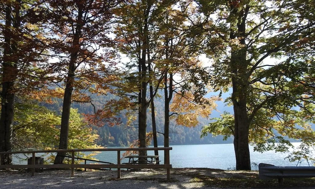 Lago del Predil: geologia, sport e orografia alpina