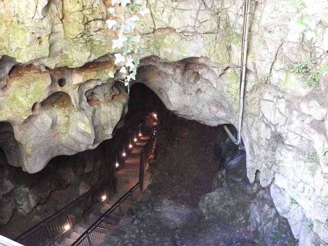 550 scalini grotta gigante