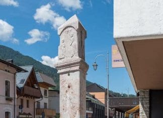 colonna della Santa Trinità